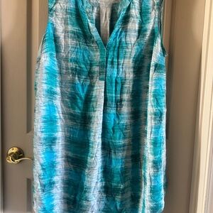 Sleeveless Blue and White Patterned Dress